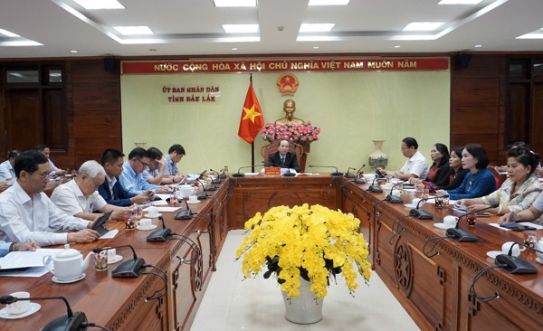 Thường trực Chính phủ gặp mặt đại diện doanh nhân nhân Ngày Doanh nhân Việt Nam